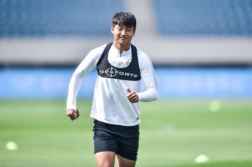 华体会入口-郭田雨摘金童提升自信 99国青金童奖“帽子戏法”